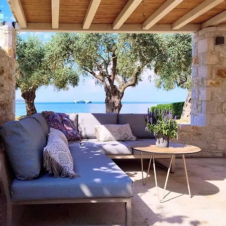 Teresa Luxury Apartman Liménasz