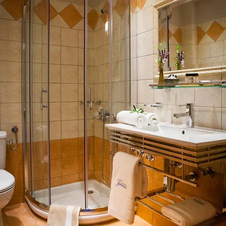 Teresa Luxury